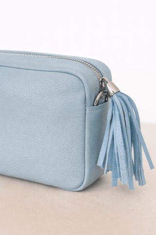 Leder Umhängetasche 2512237 - 44 - Levelone GmbH & Co. KG