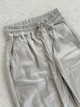 Pantalon en cuir stretch 2511203-07