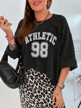 Sweater in Schwarz mit Print vorne & Ziernähten, für Damen in Einheitsgrößen 36-42 - Levelone GmbH & Co. KG